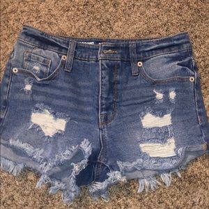 Fringe women’s jean shorts